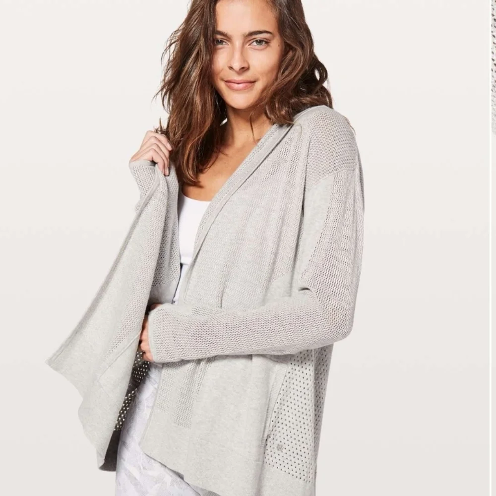 lululemon Still Movement Wrap Size 12